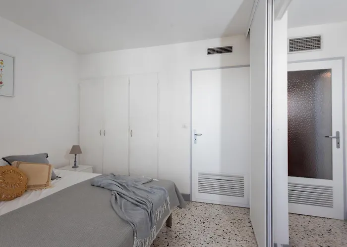 Apartamento La Tour Fenestrelle By Interhome